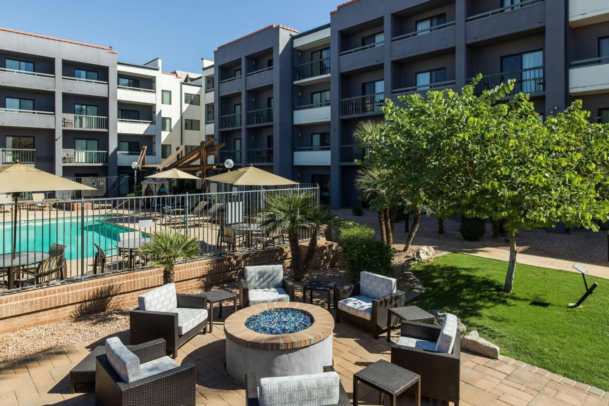 Courtyard By Marriott Phoenix Airport Ngoại thất bức ảnh